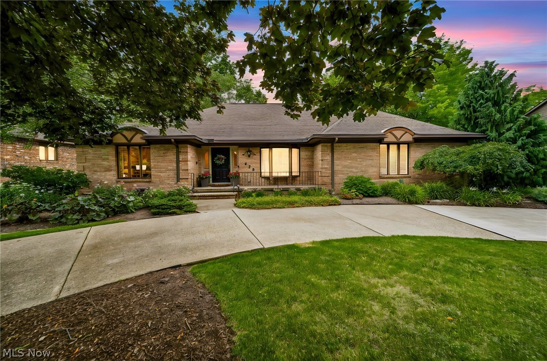 428 Locklie Drive Highland Heights OH 44143