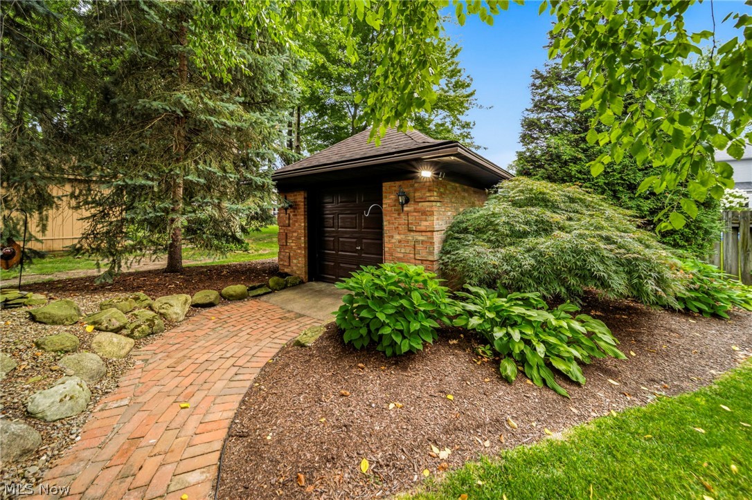 428 Locklie Drive Highland Heights OH 44143