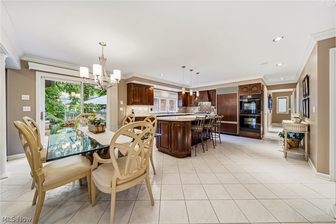 428 Locklie Drive Highland Heights OH 44143