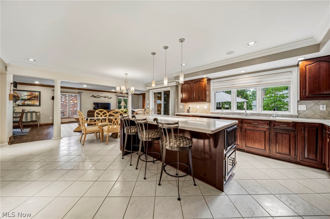 428 Locklie Drive Highland Heights OH 44143