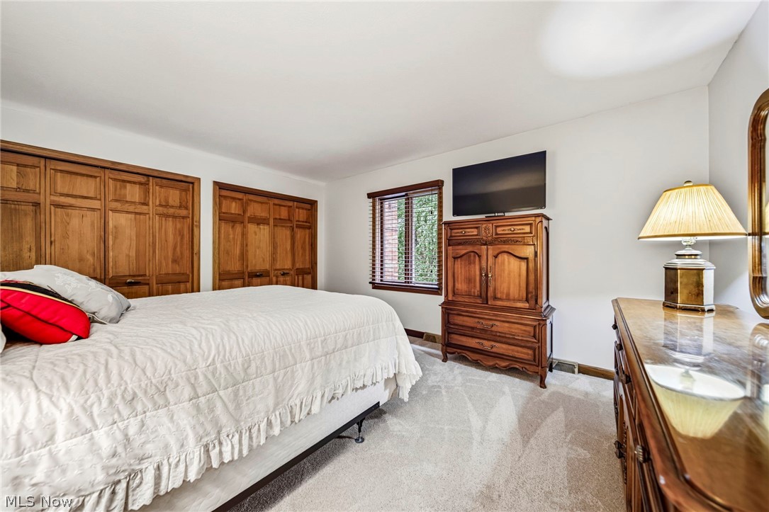 428 Locklie Drive Highland Heights OH 44143