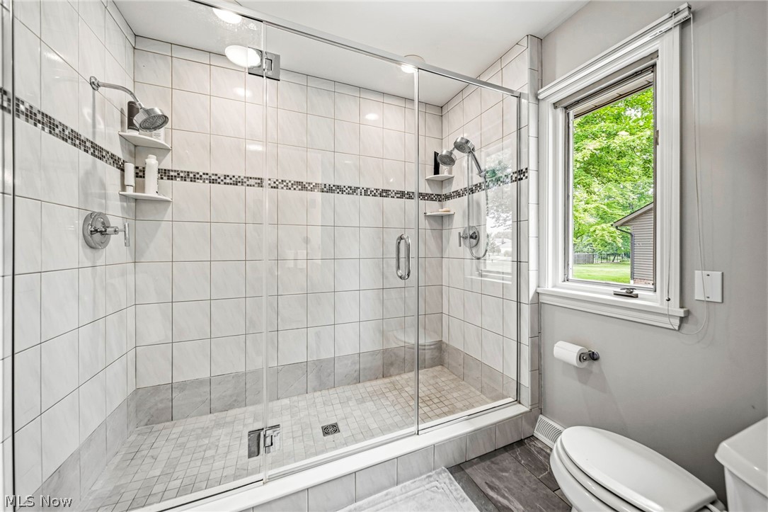 428 Locklie Drive Highland Heights OH 44143