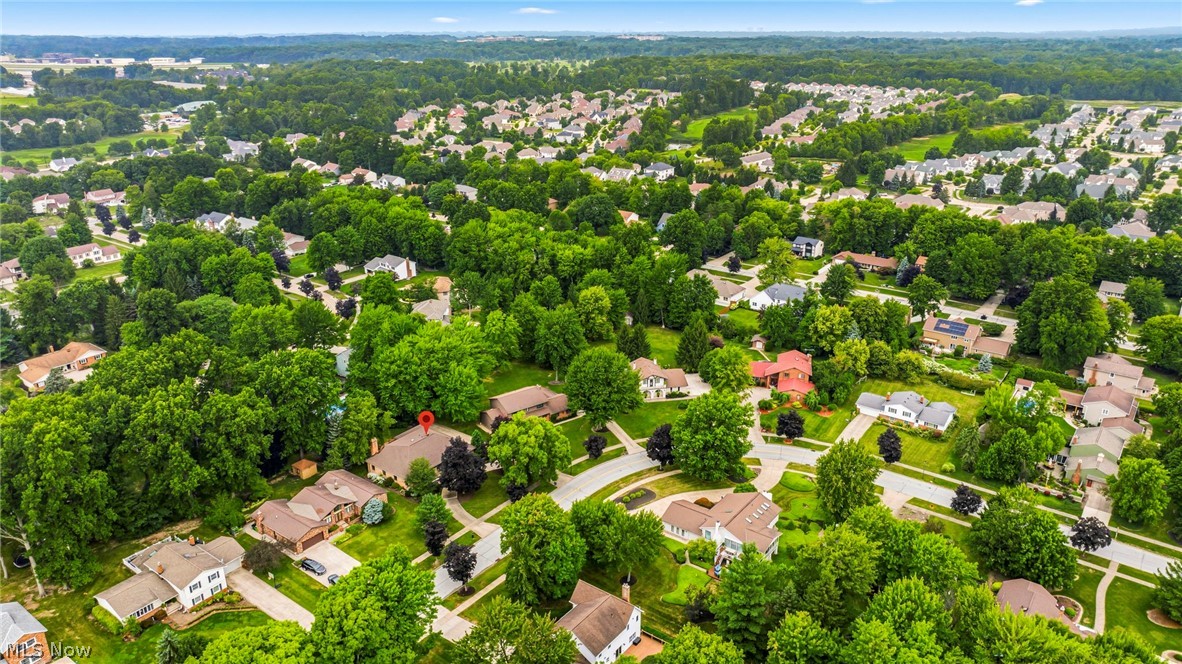 428 Locklie Drive Highland Heights OH 44143