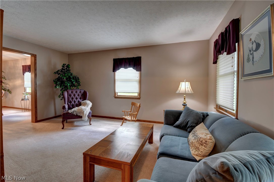 995 Clearview Drive SE New Philadelphia OH 44663