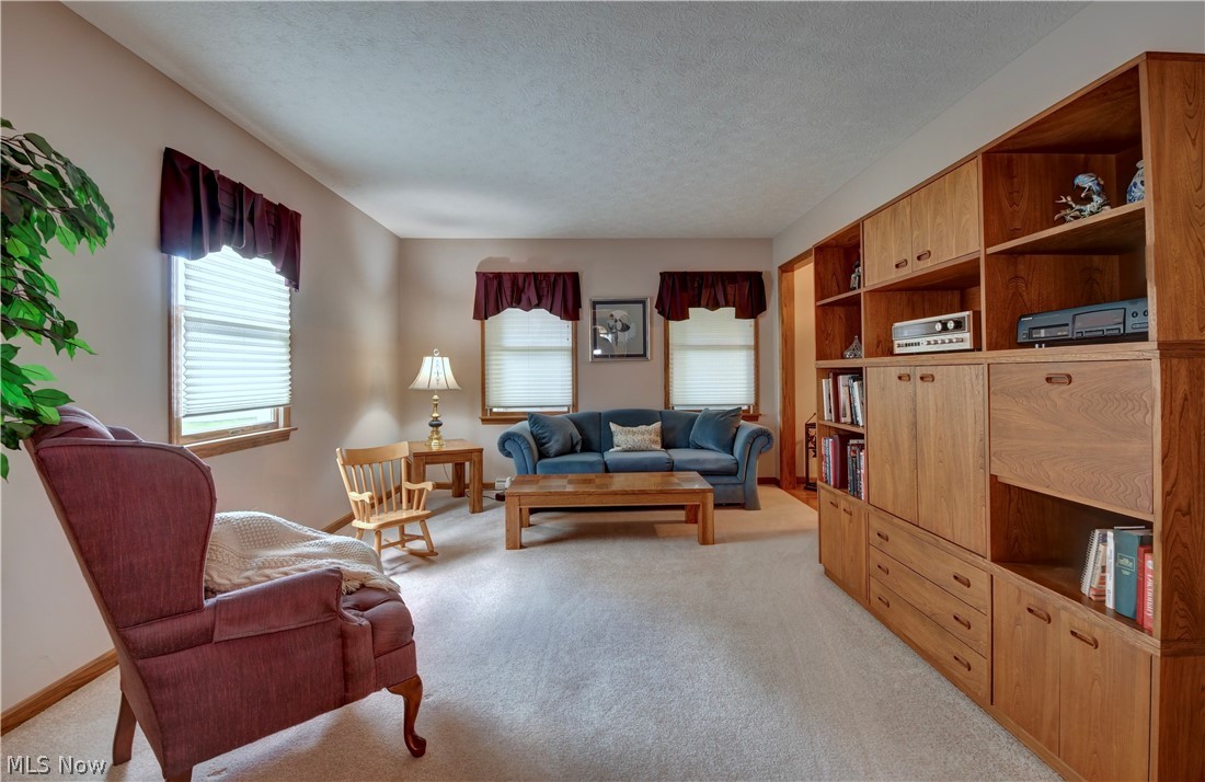 995 Clearview Drive SE New Philadelphia OH 44663
