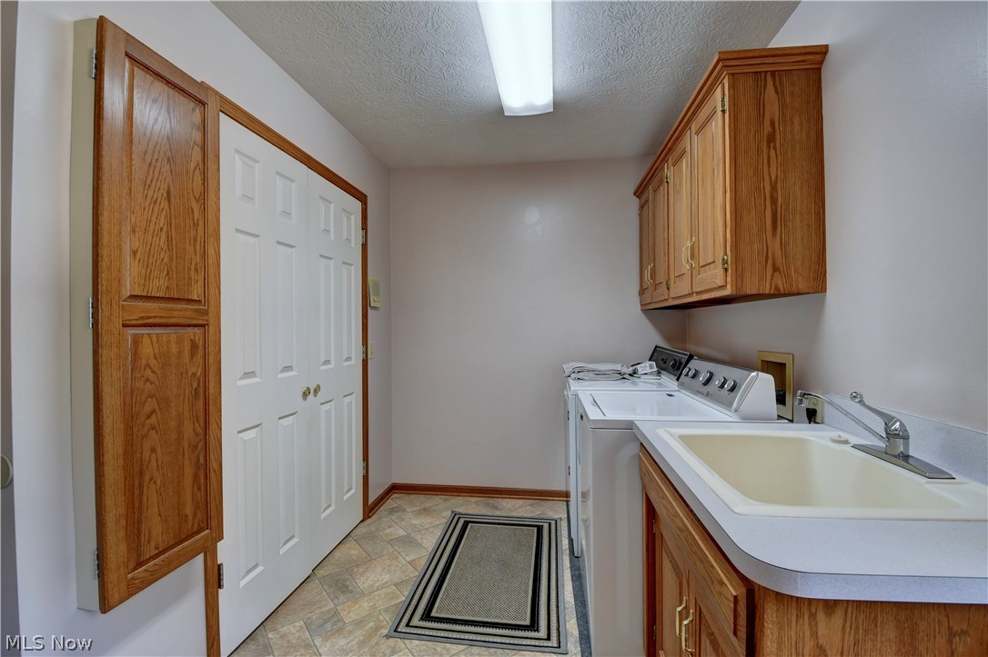995 Clearview Drive SE New Philadelphia OH 44663