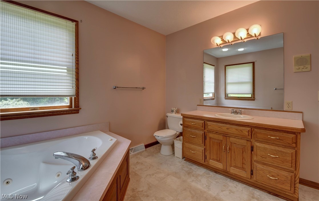 995 Clearview Drive SE New Philadelphia OH 44663