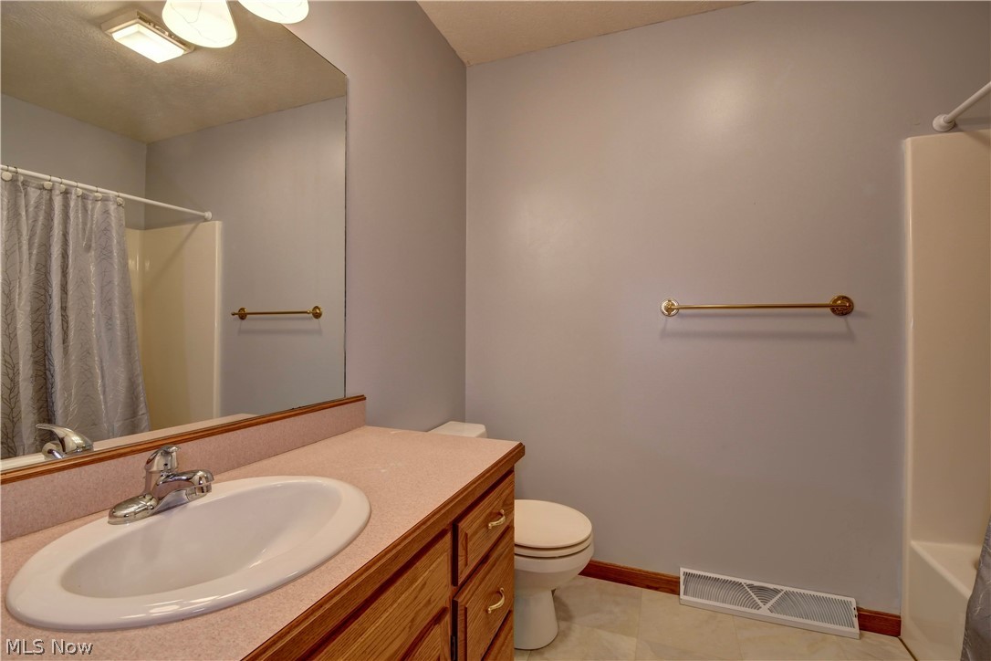995 Clearview Drive SE New Philadelphia OH 44663