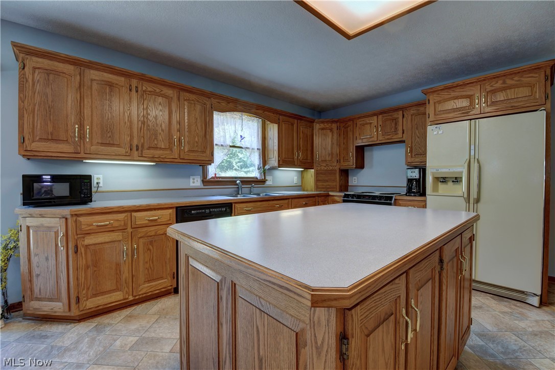 995 Clearview Drive SE New Philadelphia OH 44663
