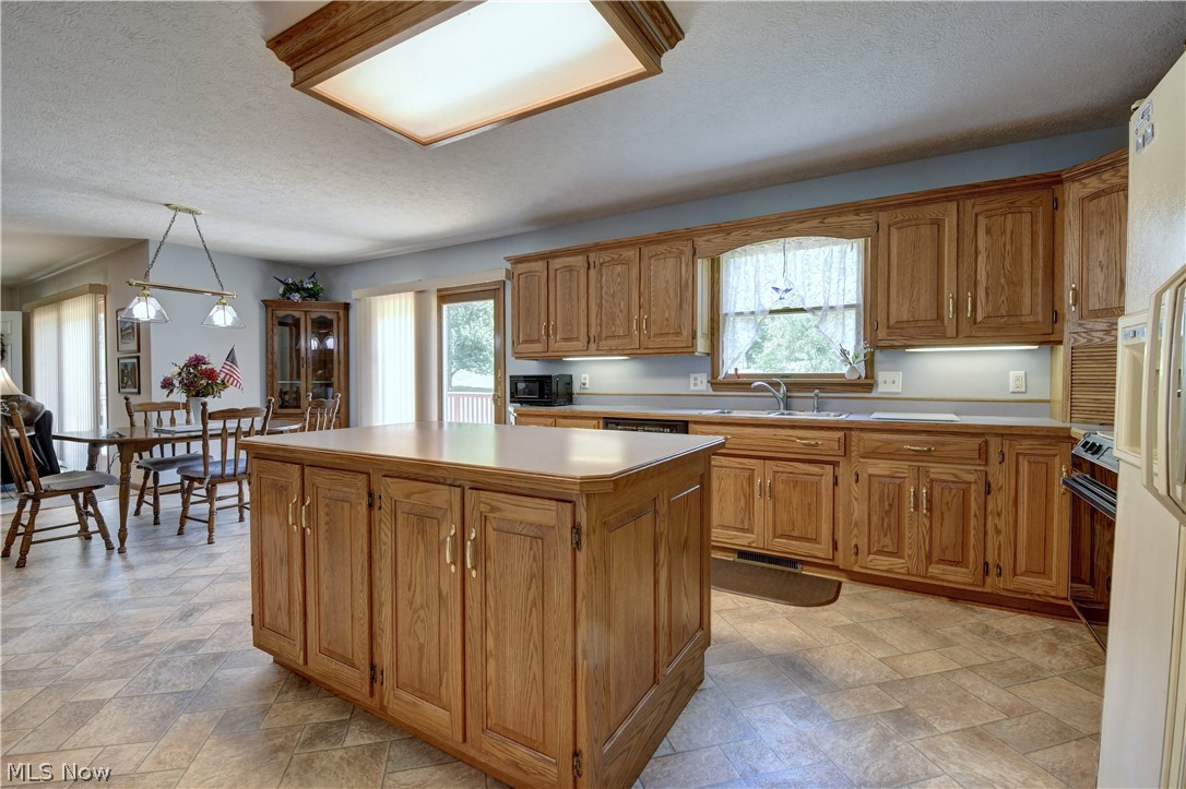 995 Clearview Drive SE New Philadelphia OH 44663