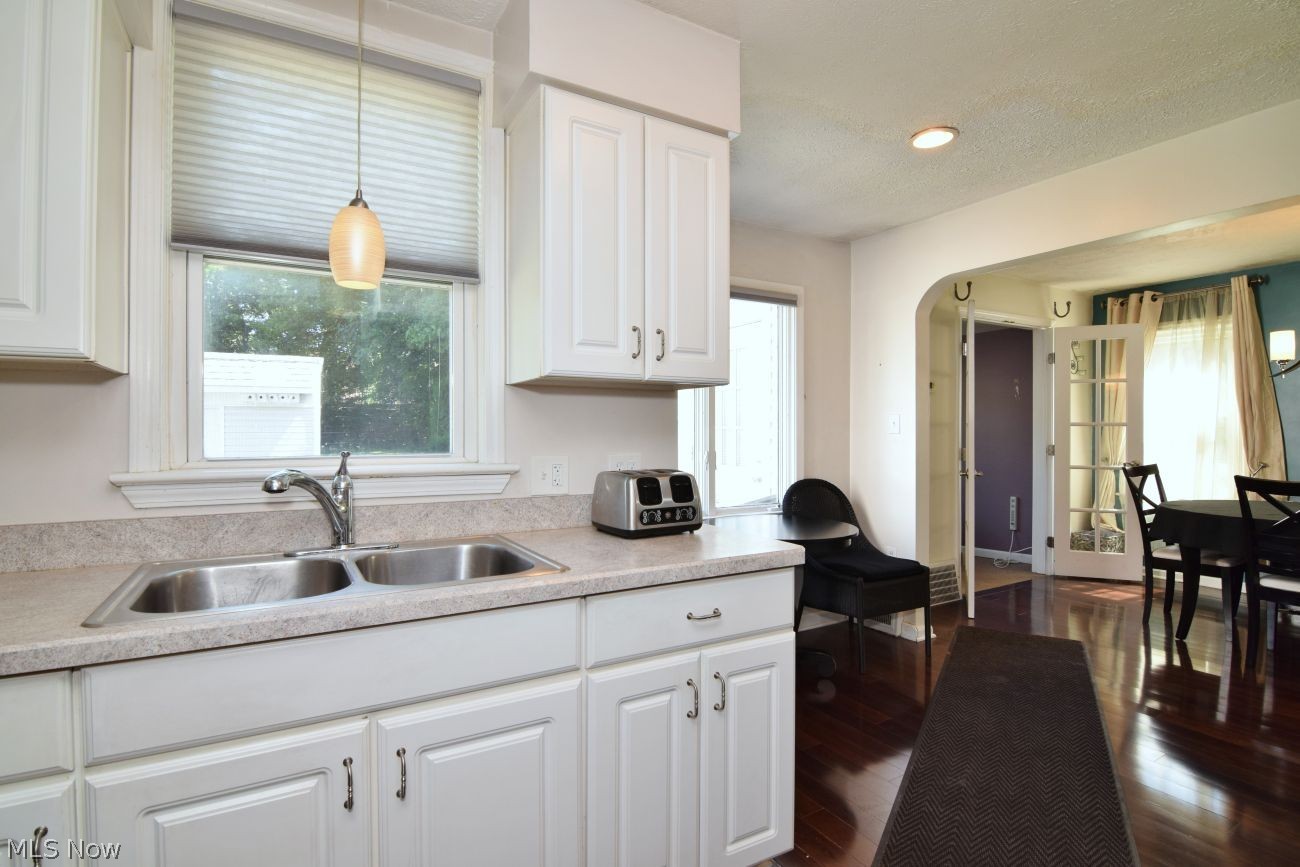 1033 Woodview Road Cleveland Heights OH 44121