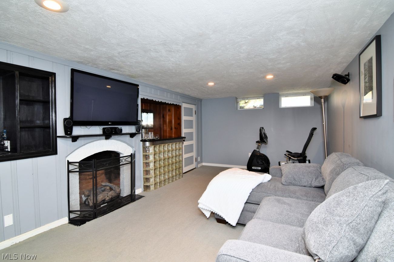 1033 Woodview Road Cleveland Heights OH 44121