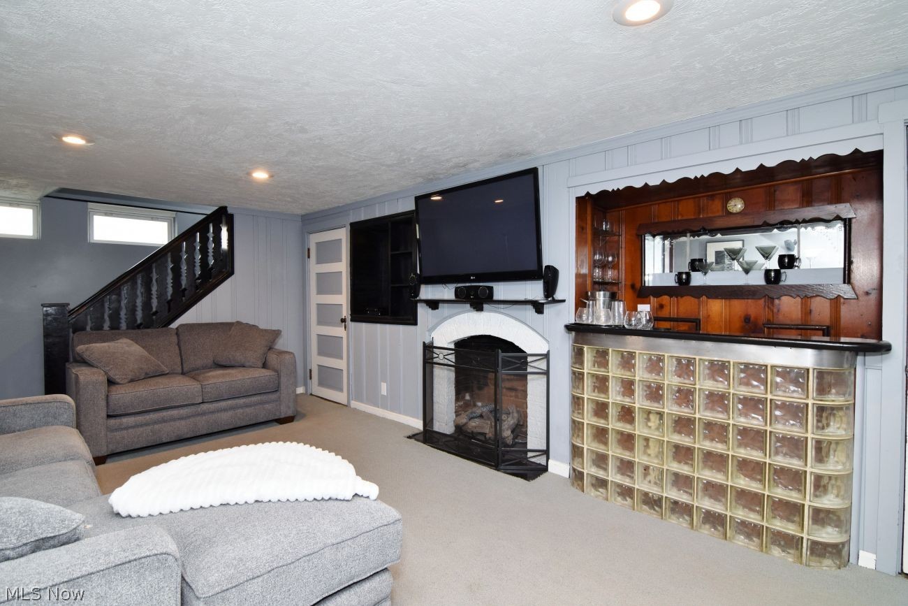 1033 Woodview Road Cleveland Heights OH 44121