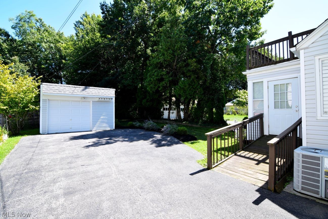1033 Woodview Road Cleveland Heights OH 44121