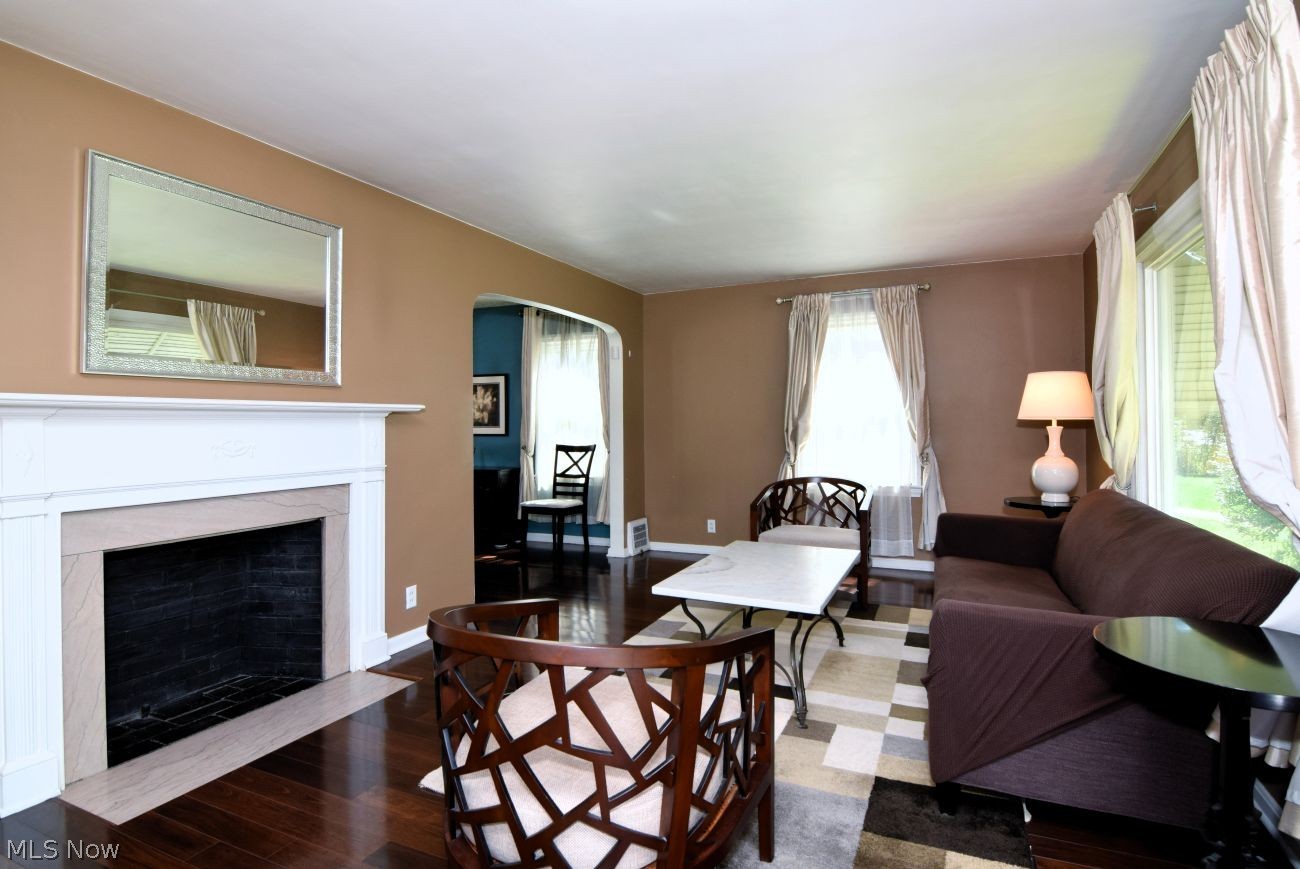 1033 Woodview Road Cleveland Heights OH 44121