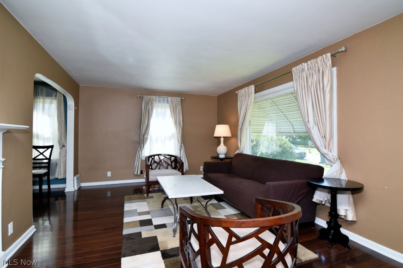 1033 Woodview Road Cleveland Heights OH 44121