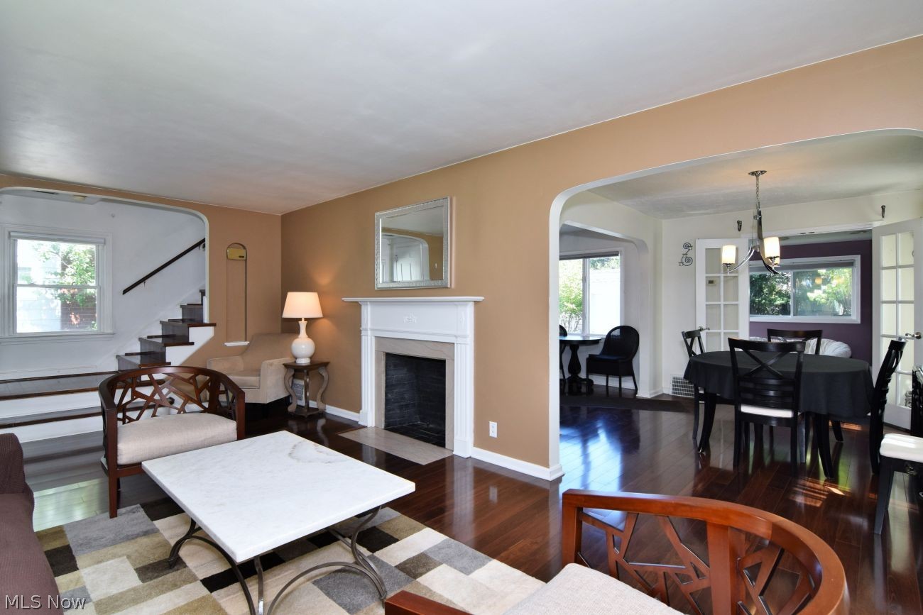 1033 Woodview Road Cleveland Heights OH 44121