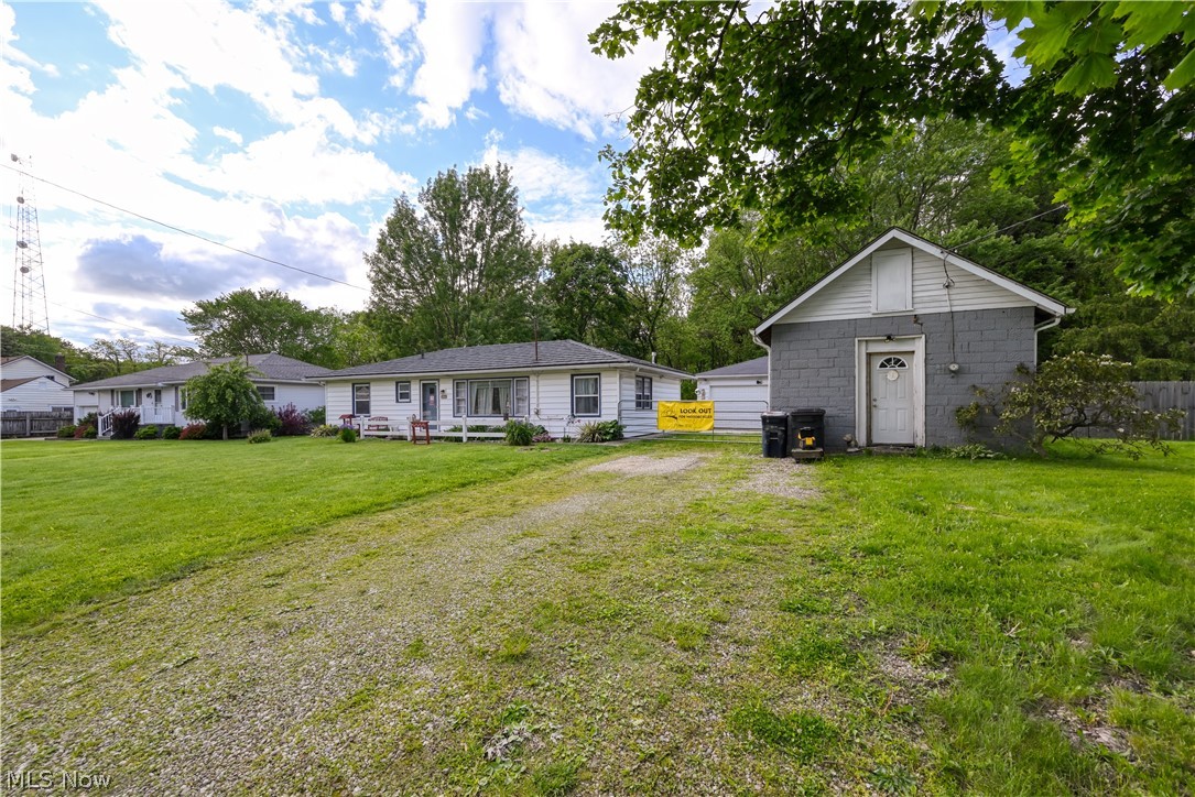 2161 Savoy Avenue Akron OH 44305