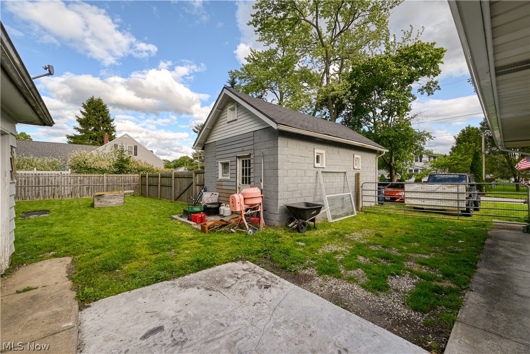 2161 Savoy Avenue Akron OH 44305