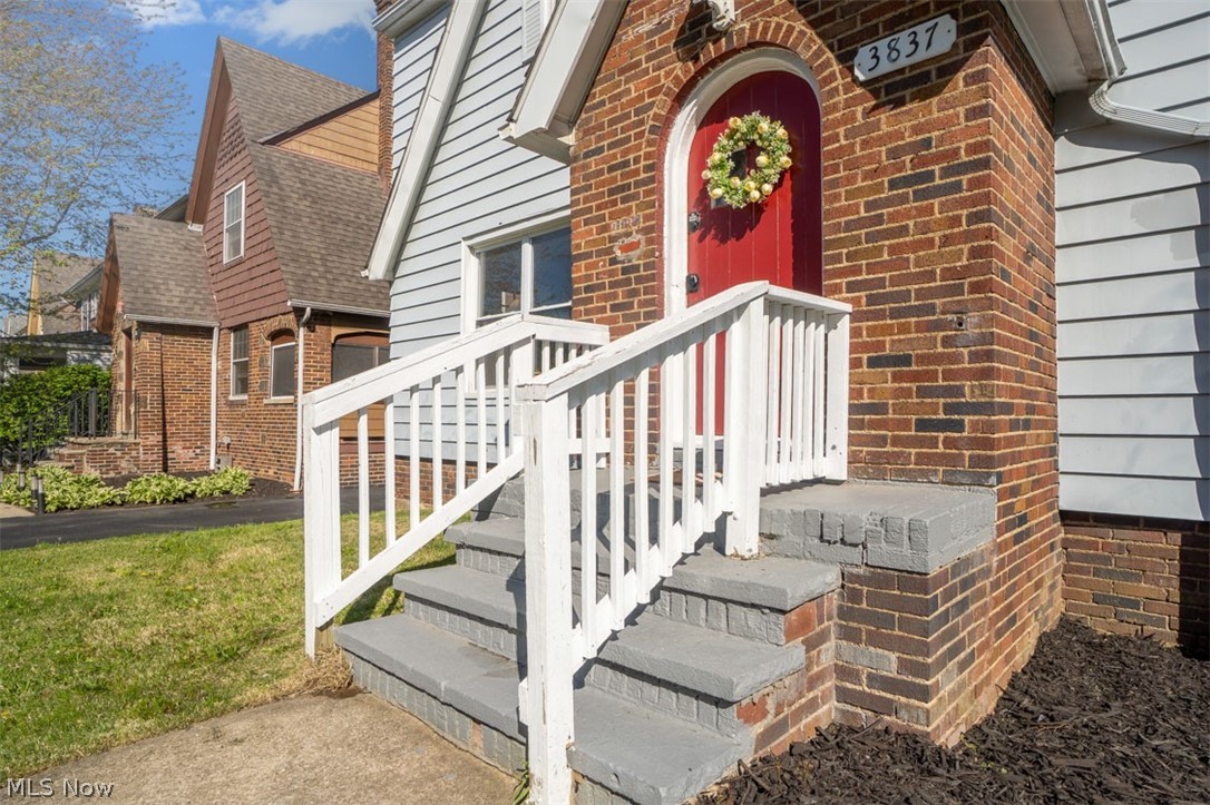 3837 Woodridge Road Cleveland Heights OH 44121