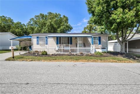 14 Cherry Lane Olmsted Twp OH 44138