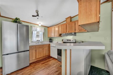 14 Cherry Lane Olmsted Twp OH 44138