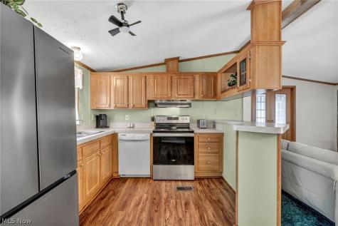 14 Cherry Lane Olmsted Twp OH 44138