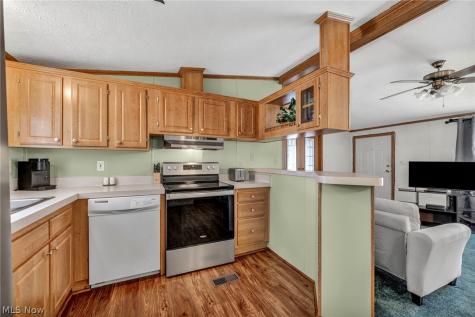 14 Cherry Lane Olmsted Twp OH 44138