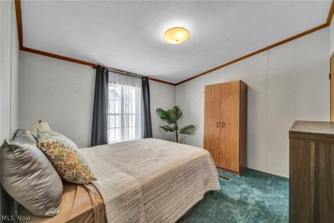 14 Cherry Lane Olmsted Twp OH 44138