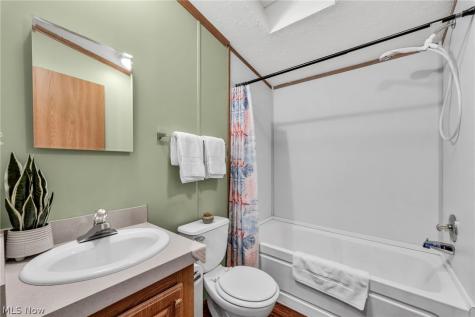 14 Cherry Lane Olmsted Twp OH 44138