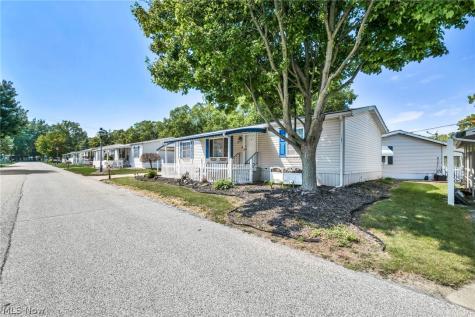 14 Cherry Lane Olmsted Twp OH 44138
