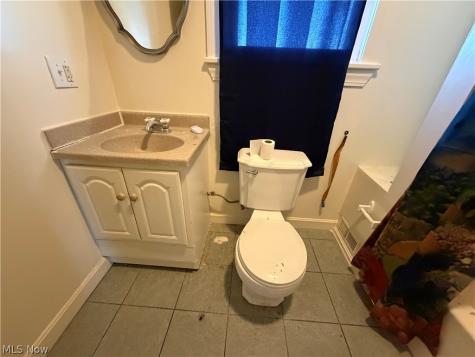 1924 E 33rd Street Lorain OH 44055