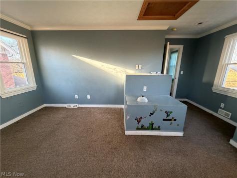 1924 E 33rd Street Lorain OH 44055