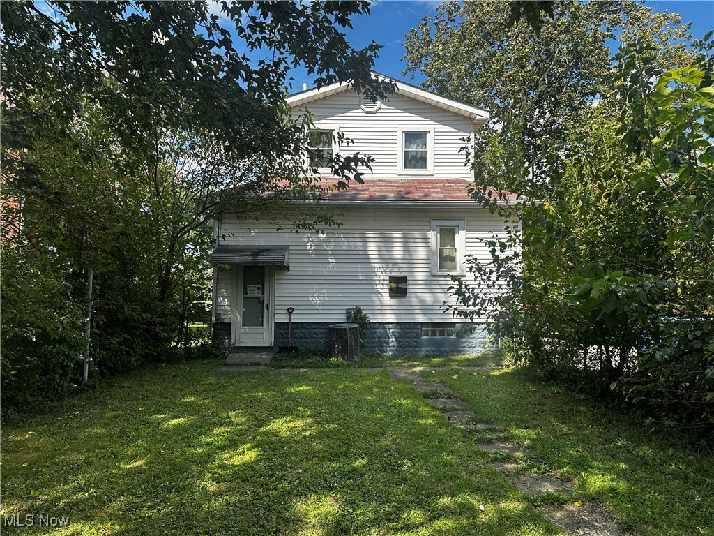 1924 E 33rd Street Lorain OH 44055
