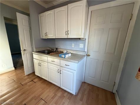 1924 E 33rd Street Lorain OH 44055