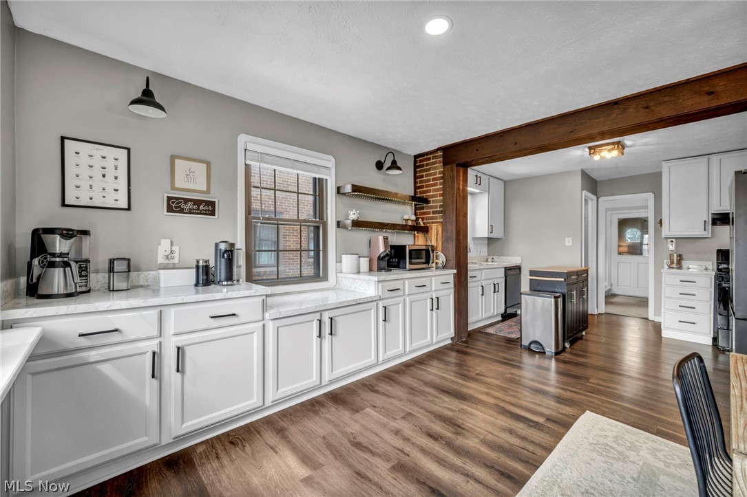 16209 Elsienna Avenue Cleveland OH 44135