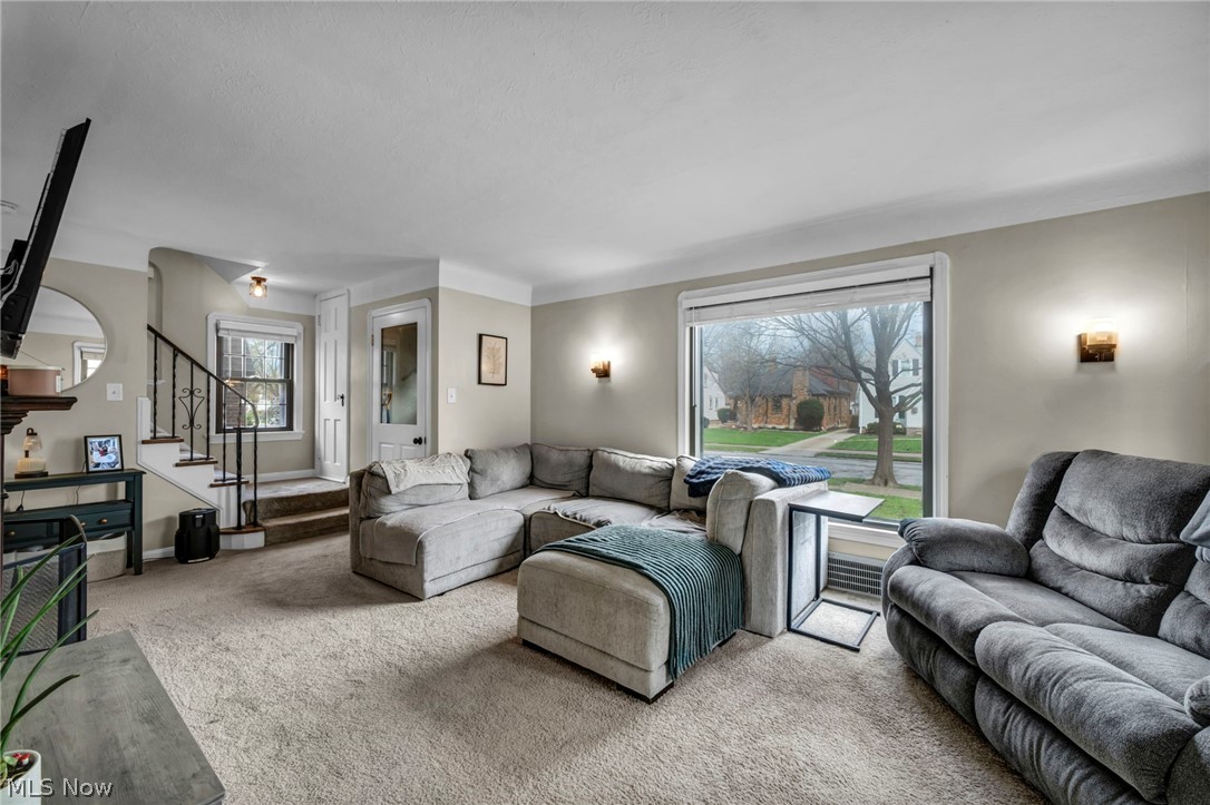 16209 Elsienna Avenue Cleveland OH 44135