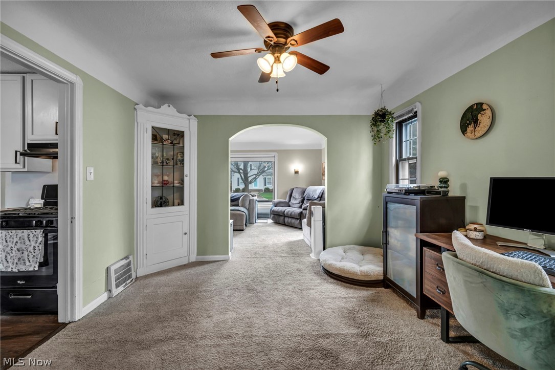 16209 Elsienna Avenue Cleveland OH 44135