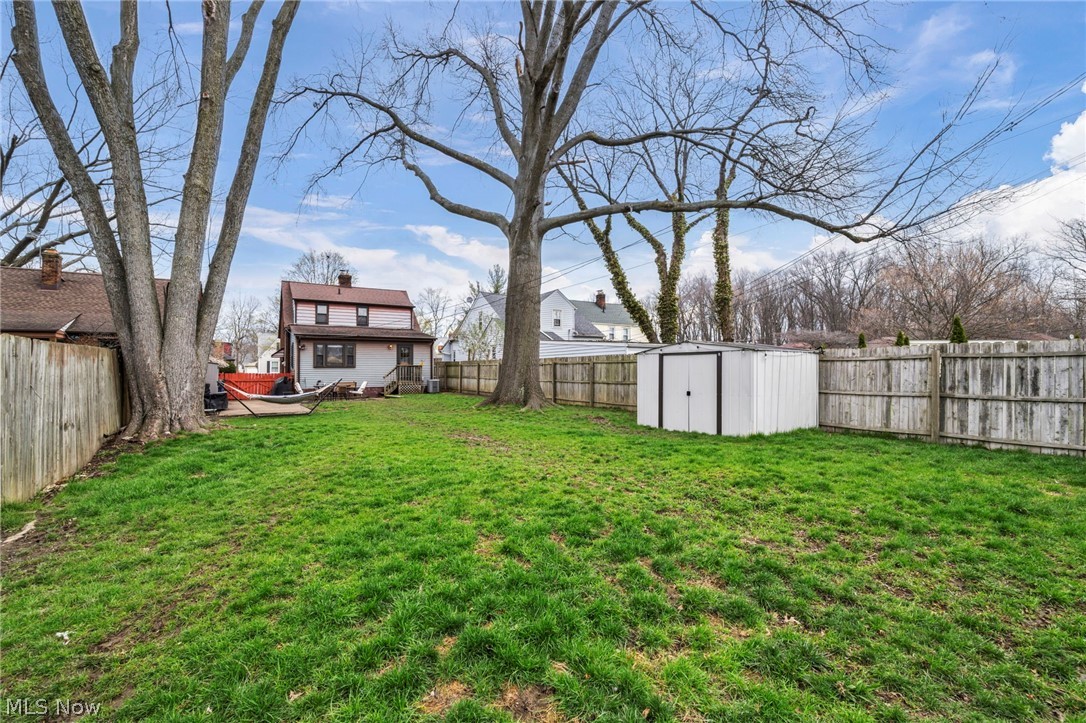 16209 Elsienna Avenue Cleveland OH 44135