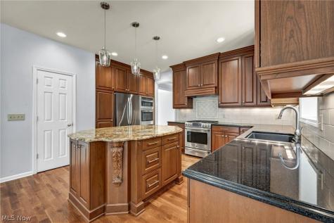 3373 Arbor Way Westlake OH 44145