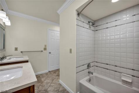 3373 Arbor Way Westlake OH 44145