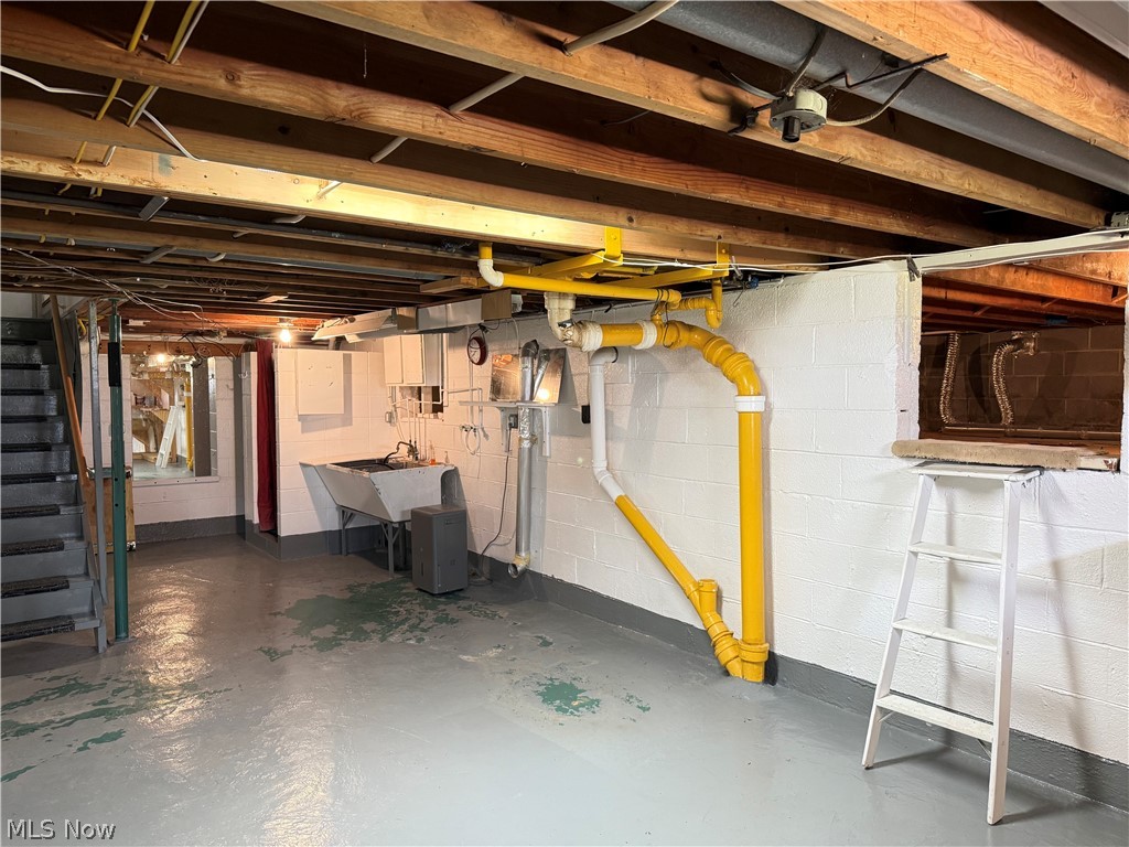 442 N Hambden Street Chardon OH 44024