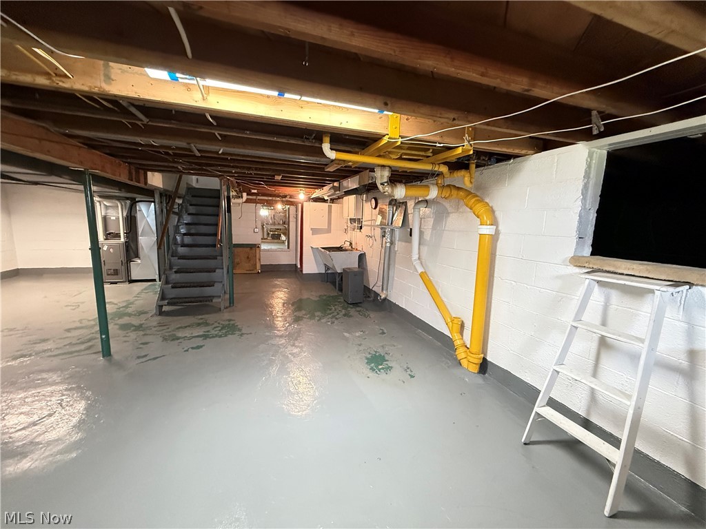 442 N Hambden Street Chardon OH 44024