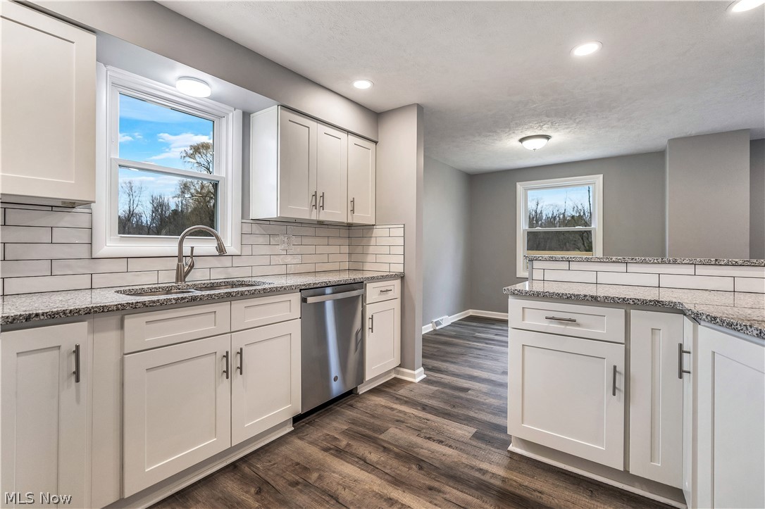 6518 Lorraine Avenue NW Massillon OH 44646