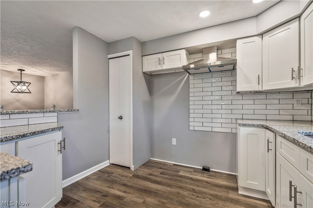 6518 Lorraine Avenue NW Massillon OH 44646
