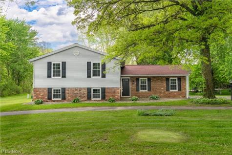 6518 Lorraine Avenue NW Massillon OH 44646