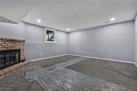 6518 Lorraine Avenue NW Massillon OH 44646