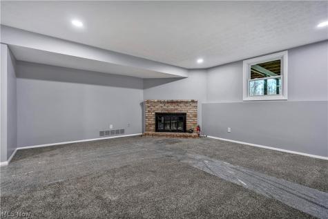 6518 Lorraine Avenue NW Massillon OH 44646