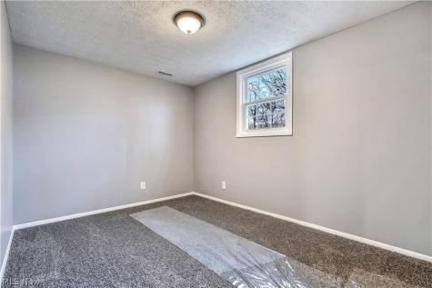 6518 Lorraine Avenue NW Massillon OH 44646