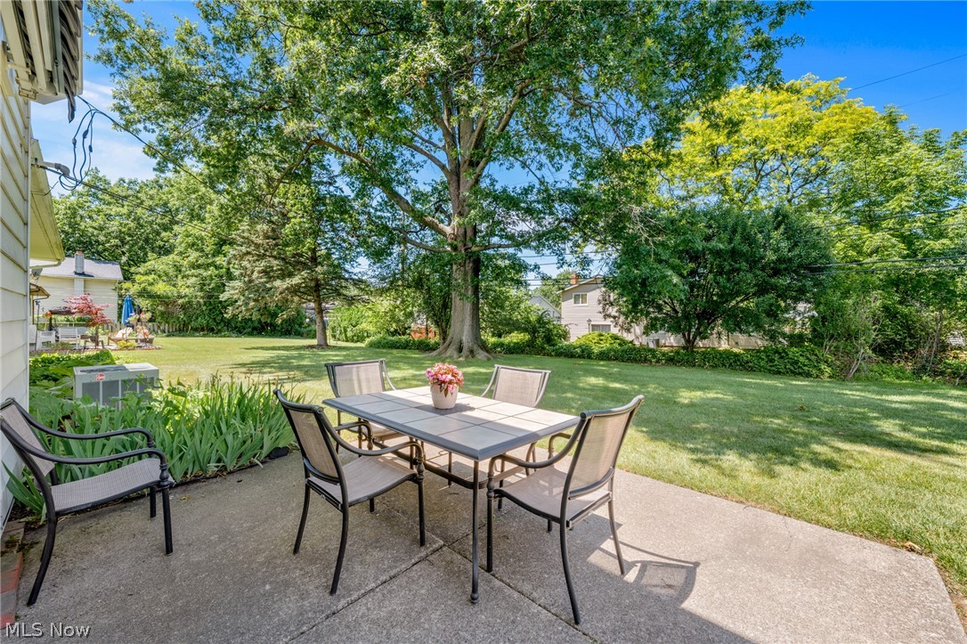 5431 Golfway Lane Lyndhurst OH 44124